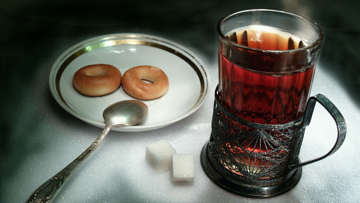 Ученые назвали безвредную для здоровья дозу сахара в чае и кофе