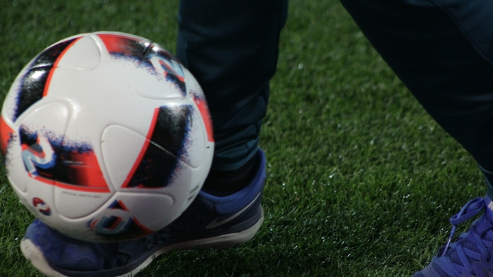 Гол со слезами на глазах: Футболист Спартака открыл счёт в матче и посвятил его маме