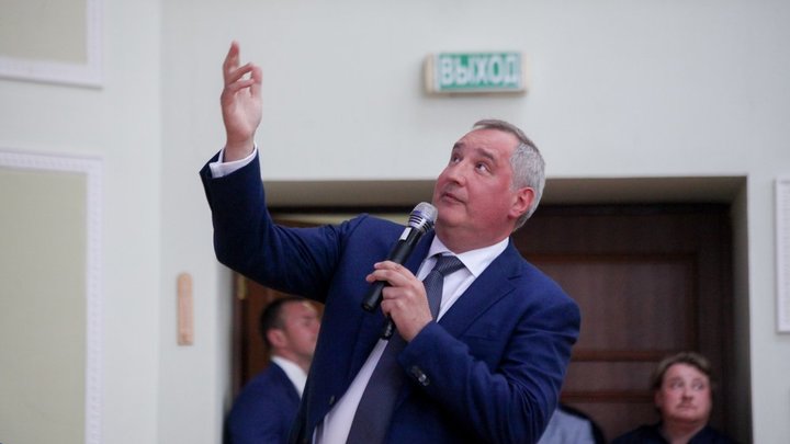 Режим максимальной экономии: Рогозин начал сокращения и оптимизацию зарплат