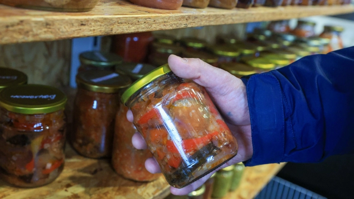 В Дагестане несколько человек заразились ботулизмом после употребления домашних солений