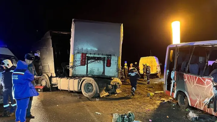 7 погибших и 12 пострадавших в страшном ДТП на Урале: что известно к этому часу