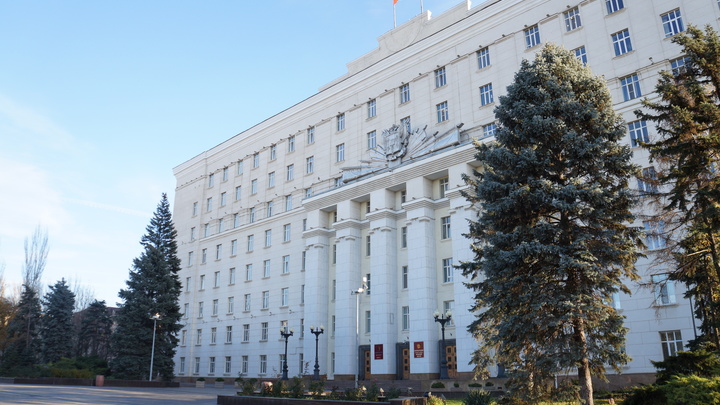 С 1 октября чиновникам в Ростовской области поднимут зарплаты