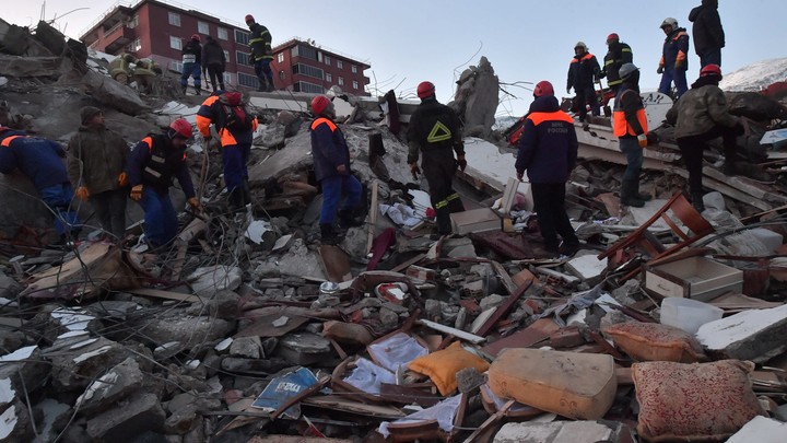 Сейсмологи зафиксировали сильное землетрясение в Токио