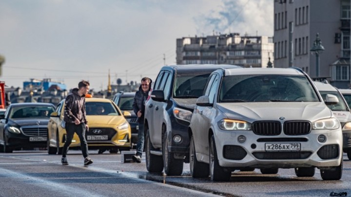 В Москве эксперимент: Водителям разрешат покидать место ДТП