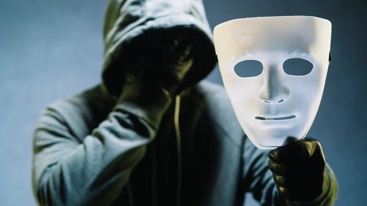 Ваш заказ готов к доставке: Мошенники по-новому вскрывают банковские карты