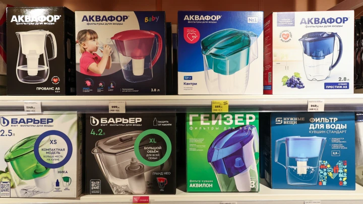 Не пей эту воду - она превращается в яд: Эксперты проверили популярные бытовые фильтры