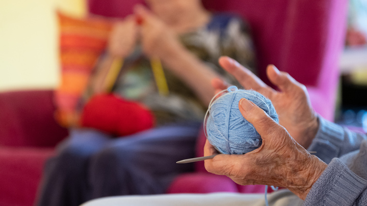 Мобилизованным из Ленобласти передадут бабушкино тепло прямо на фронт