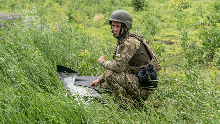Украина продолжает подтягивать резервы на запорожское направление — Балицкий