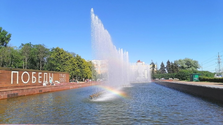 Врачи рассказали, как помочь детям перенести петербургскую жару