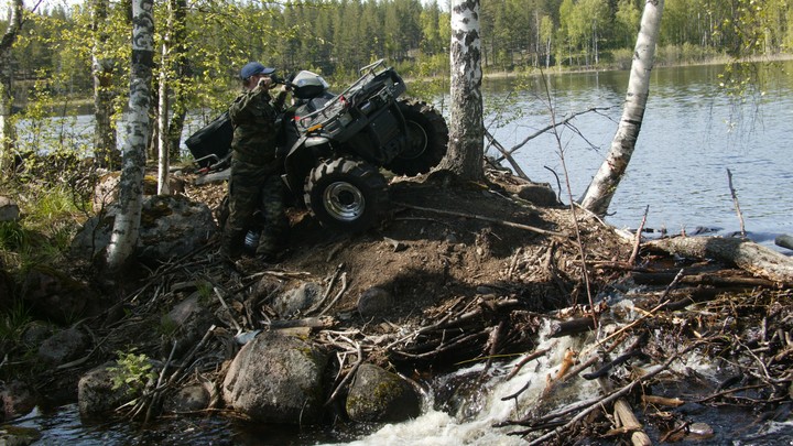 В Ивановской области водитель квадроцикла утонул в пруду