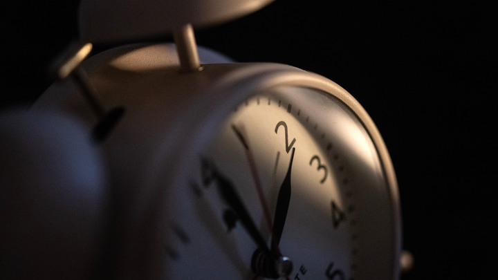 Причины бессонницы: Когда следует начать беспокоиться, объяснил врач