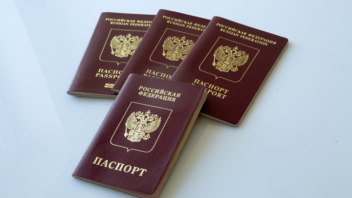 Полковник запаса из Новосибирска четыре года не может получить паспорт