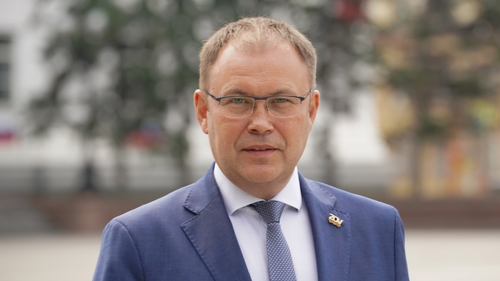 Илья Середюк поздравил железнодорожников Кузбасса с профессиональным праздником