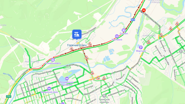 Десятикилометровая пробка растянулась на трассе в районе Горячего Ключа