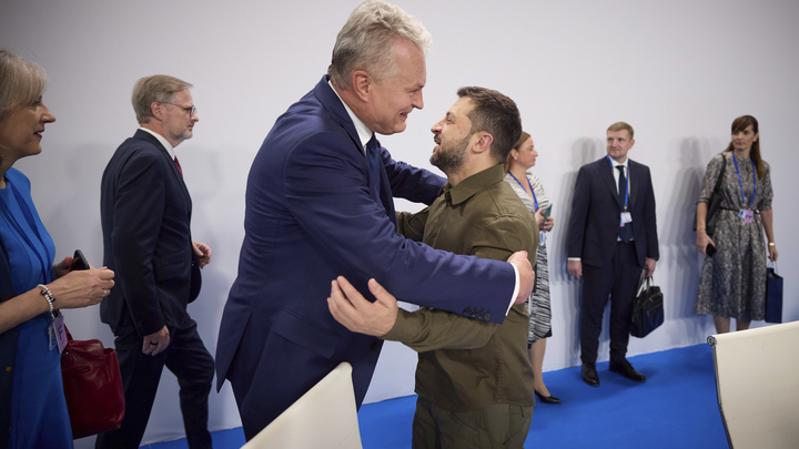 Горе-прорицатель Науседа попытался славить Зеленского. Вышло абсурдно