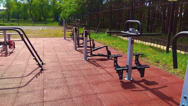 В Курганской области установили три новые уличные спортплощадки