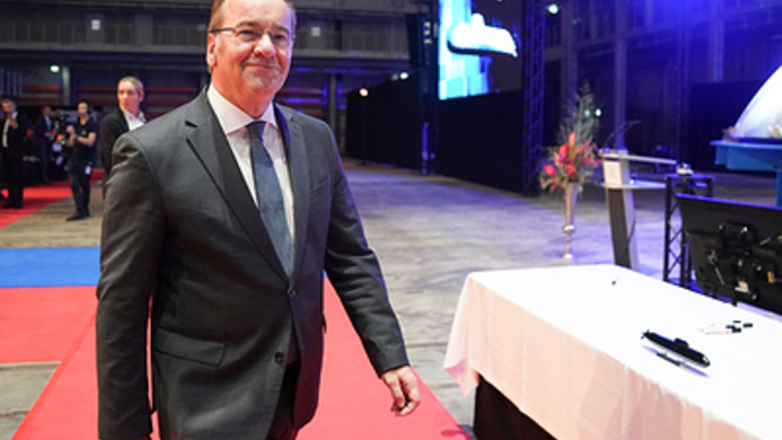 Министр обороны Германии перешёл на язык вермахта, переименовав Калининград