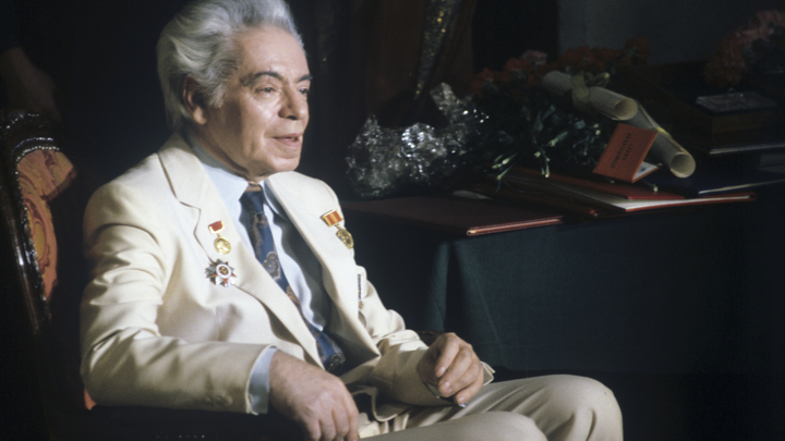 Мария Захарова гениальным монологом Райкина оценила работу Белого дома