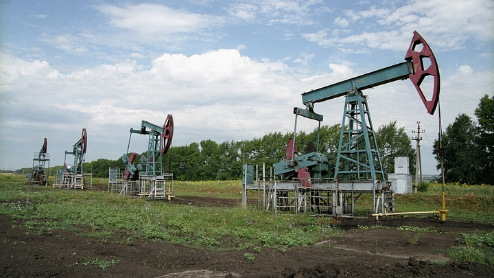 Если США согласятся. Россия приготовилась сократить добычу нефти - Минэнерго