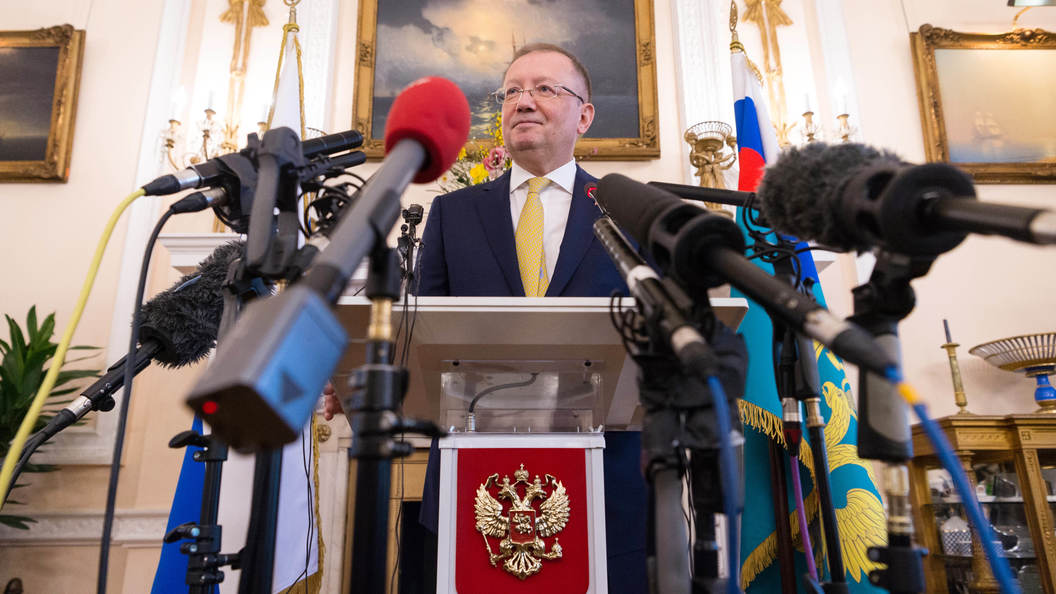 Посол России: Дело Скрипалей все больше напоминает похищение Посол России: Дело Скрипалей все больше напоминает похищение
