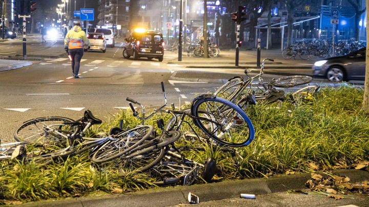 Дети на свет появлялись под крики и грохот: Ковид-диссиденты в Нидерландах разгромили больницу