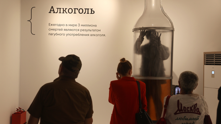 Вахтовики массово отравились неизвестным алкоголем в Иркутской области