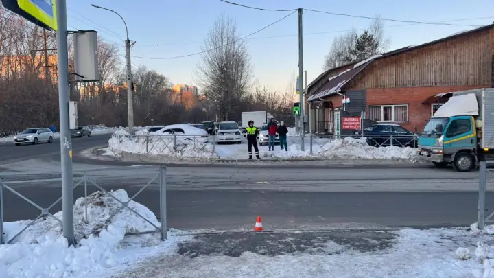 В Новосибирске водитель автобуса сбил трёхлетнюю девочку на переходе