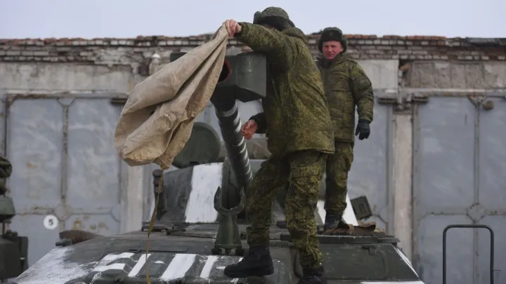Джонсон: Россия возьмет под контроль Донбасс, Киев и Одессу