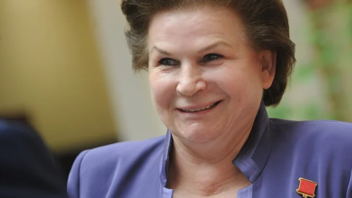 Валентину Терешкову требуют лишить госнаград. Кто запустил этот скандал?