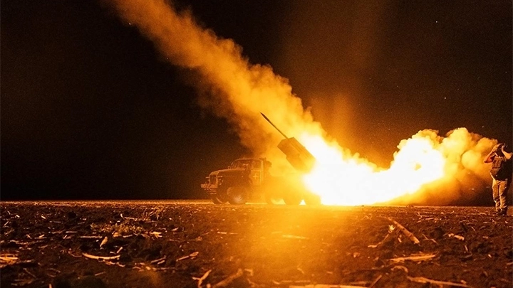В радиоперехватах паника и слёзы: Русские вошли в Купянск, идут кинжальные бои. В СВО наступает переломный момент