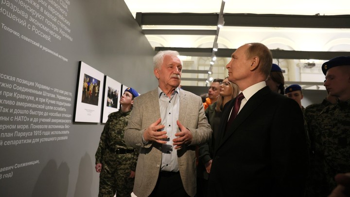 Сценарий ликвидации: Запад умело подносил фитиль к распаду России