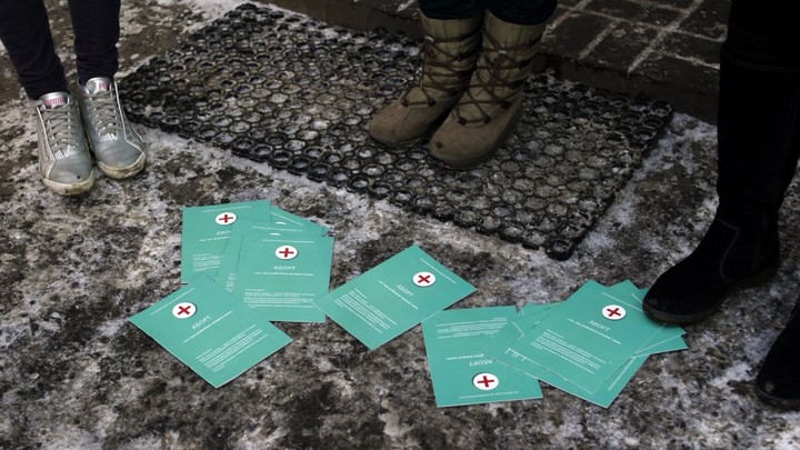 Политически тонкий ход: Власти усложнят доступ к одному из видов аборта