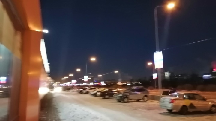 В Магнитогорске Porsche за 10 млн рублей попал в ДТП на шоссе Космонавтов