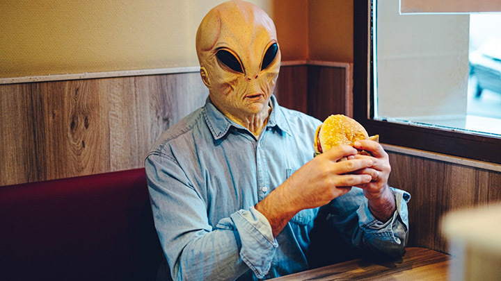 Гамбургер влияет на мозги: Главный вред проявился после ухода McDonald's