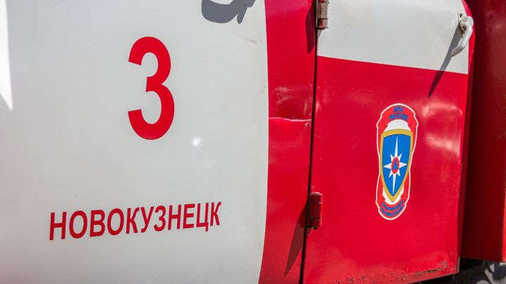 В Кузбассе на трассе сгорел автобус