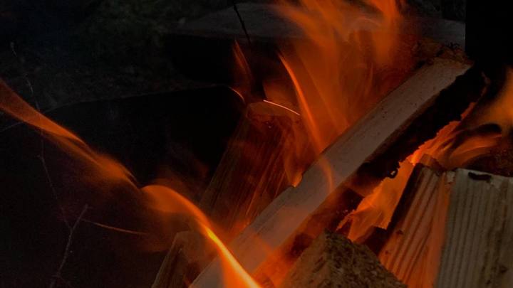 Двое малышей пострадали при пожаре в частном доме в Самарской области