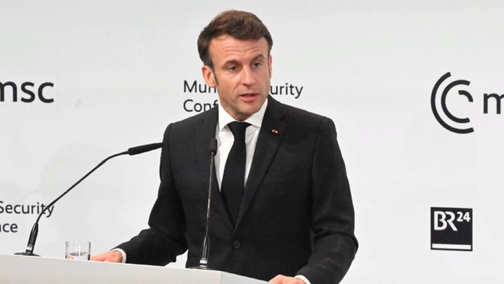 В Кремле удивились словам Макрона о ядерном оружии: Такой яростной критики не слышали давно