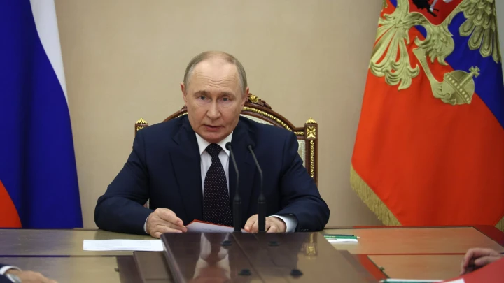 Путин сделал важную остановку по пути на саммит России и США на Аляске