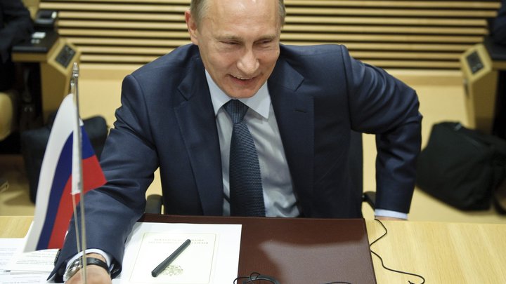 Путин уморительно пошутил на закрытой встрече с послами — СМИ