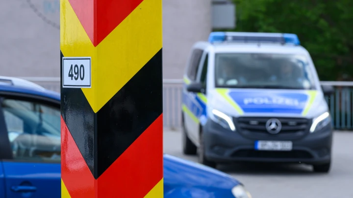 В Польше застрелили молодую пару: Подозреваемый с оружием скрылся в лесу