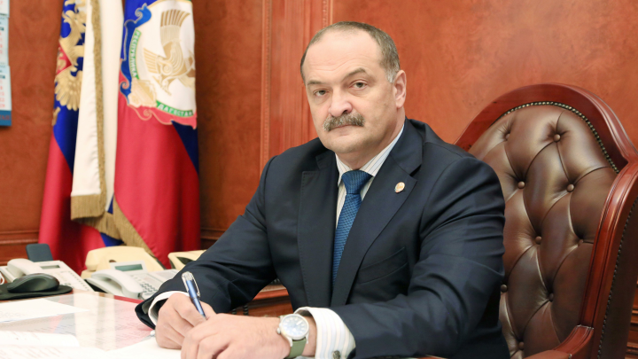 «Постараемся узнать имя автора»: глава Дагестана назвал посвящённую ему песню провокацией и глупой шуткой