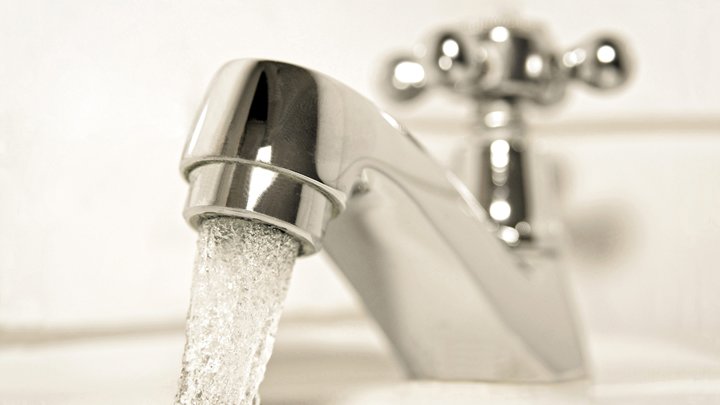 Часть жителей Апшеронского района осталась без воды из-за коммунальной аварии