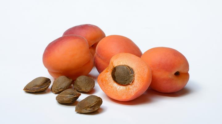 Диетолог раскрыла смертельную опасность абрикосов