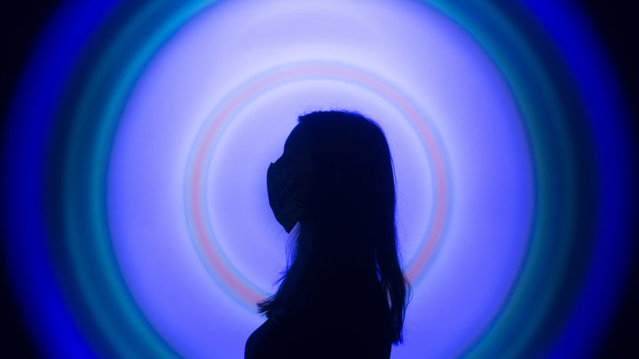 Найти COVID-19 за секунды: Учёные создали прибор, безошибочно определяющий наличие вируса