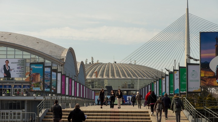 Министра Сербии после призывов о санкциях против России изгнали свои же