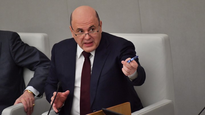 Мигранты, пенсии, чиновники: План Мишустина озвучен, но уже на грани срыва