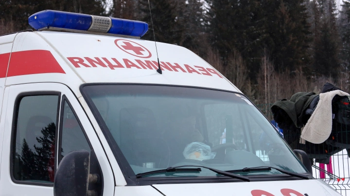 Под Архангельском колесо от лесовоза отлетело в ребенка: мальчик получил тяжелые травмы