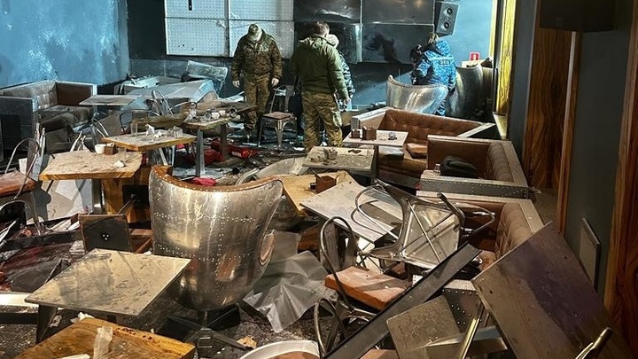 Кровь, огонь и стоны раненых: видео первых минут после взрыва в кафе, где погиб Татарский