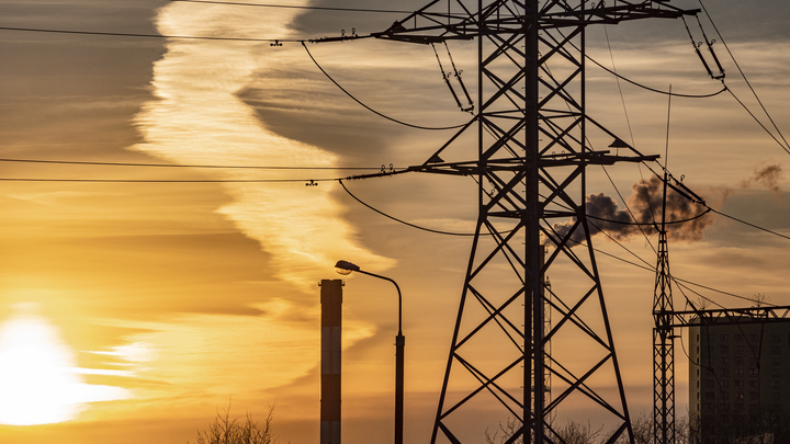 Гигантская черная дыра на Солнце: что грозит человечеству?