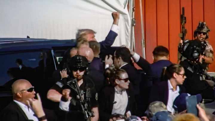 Трамп ещё легко отделался: Стало известно, что силовики нашли в машине стрелявшего